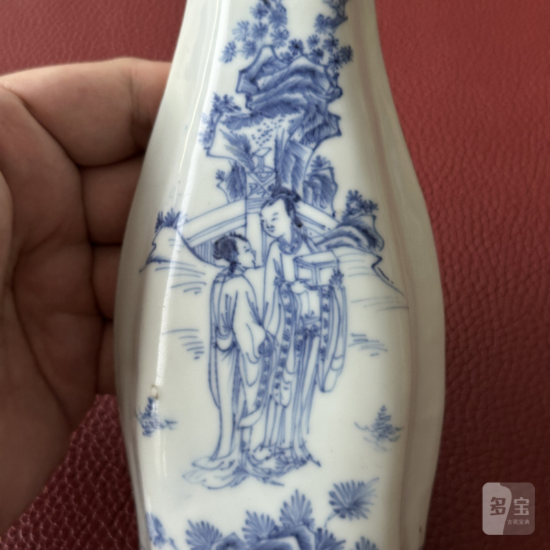 明晚期 青花仕女图壁瓶 - 图14